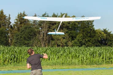 Helixx Segel- und Elektroflugmodell Bausatz mit GfK-Rumpf und  Holz gelasert Spw. 284cm