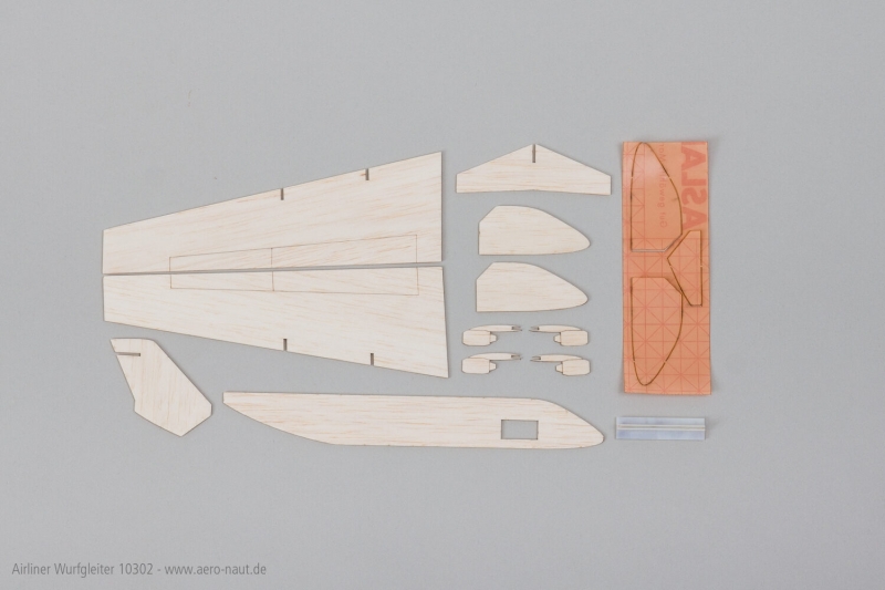 Wurfgleiter Airliner 400mm aus Balsa mit Dekor zum aufkleben