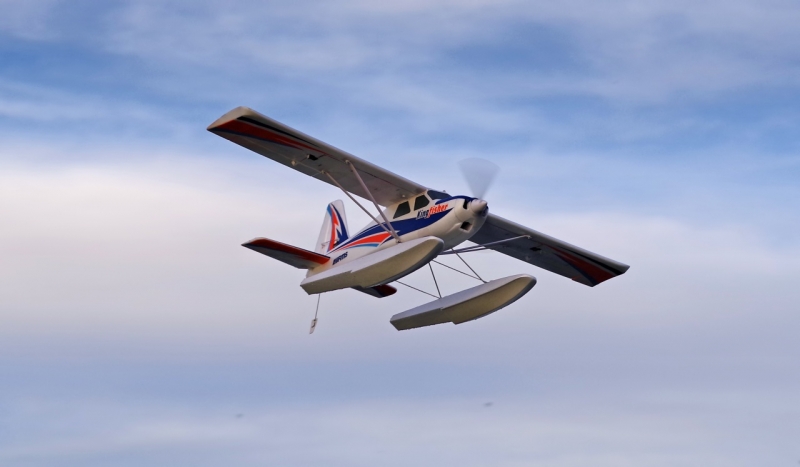 FMS Kingfisher EPO Trainer PNP mit Schwimmern und Ski Spw. 1400mm - jetzt NEU mit REFLEX Gyro