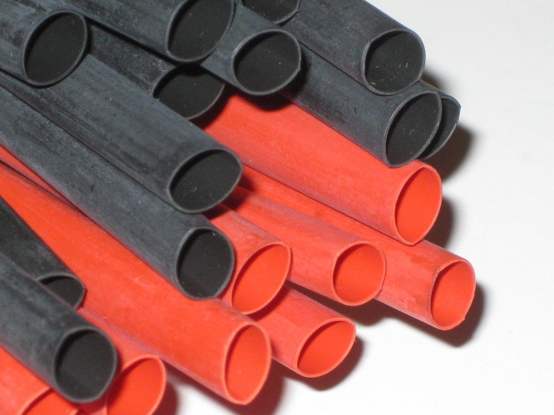 Schrumpfschlauch Set Ø 9,5mm rot und schwarz, jeweils 0,5m polyolefin - selbst verlöschend Rate 2:1