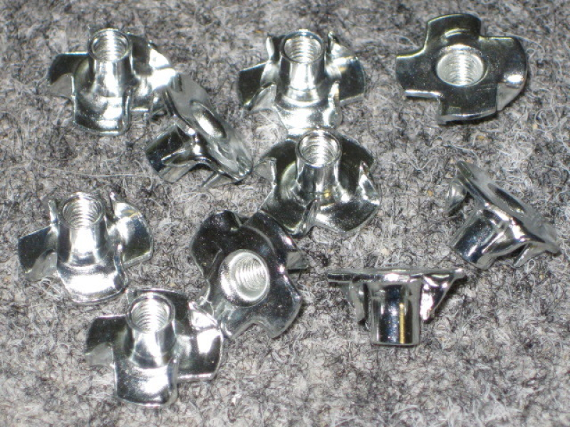 Einschlagmuttern M4, je 10 Stück