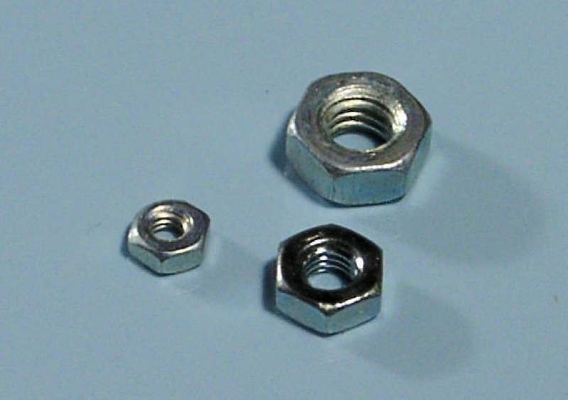 Muttern Metall M2,5   (VE=10 Stück) X0610 extron