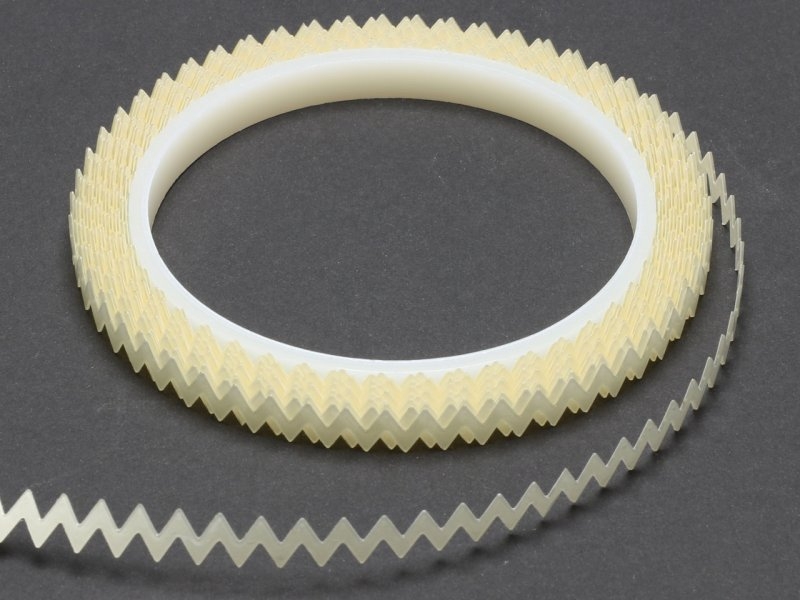 Turbulator Zackenband 8mm x 5m Rolle zur Verbesserung der Flugeigenschaften X6732